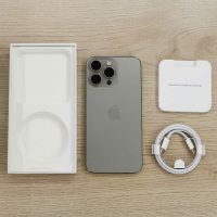 استكشاف iPhone 15: تصميم، أداء، ومميزات جديدة- في عالم التكنولوجيا الحديثة، تعتبر هواتف آيفون من بين الأجهزة الأكثر تميزًا وانتشارًا بفضل الابتكارات التقنية والتصميم الفاخر. أحدث إصدار في سلسلة آيفون هو iPhone 15، الذي يقدم مجموعة من التحسينات والتقنيات الجديدة التي تعزز من تجربة المستخدم. في هذا المقال، سنقوم بمراجعة جميع جوانب iPhone 15، مع التركيز على مواصفاته وتفاصيله الرئيسية.