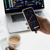 التداول وأفضل منصات التداول العالمية في 2025- في عالم الاقتصاد الرقمي المتسارع، أصبح التداول أداة استثمارية رئيسية يستخدمها ملايين الأشخاص